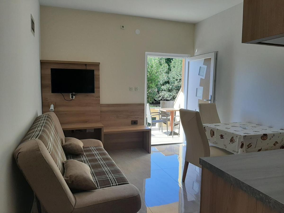 Apartments Edo Novalja Extérieur photo