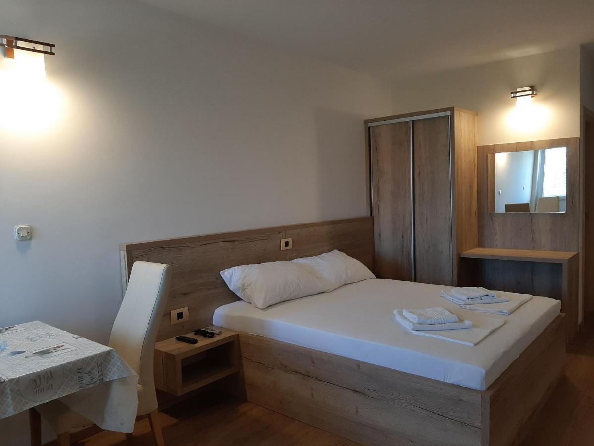 Apartments Edo Novalja Extérieur photo