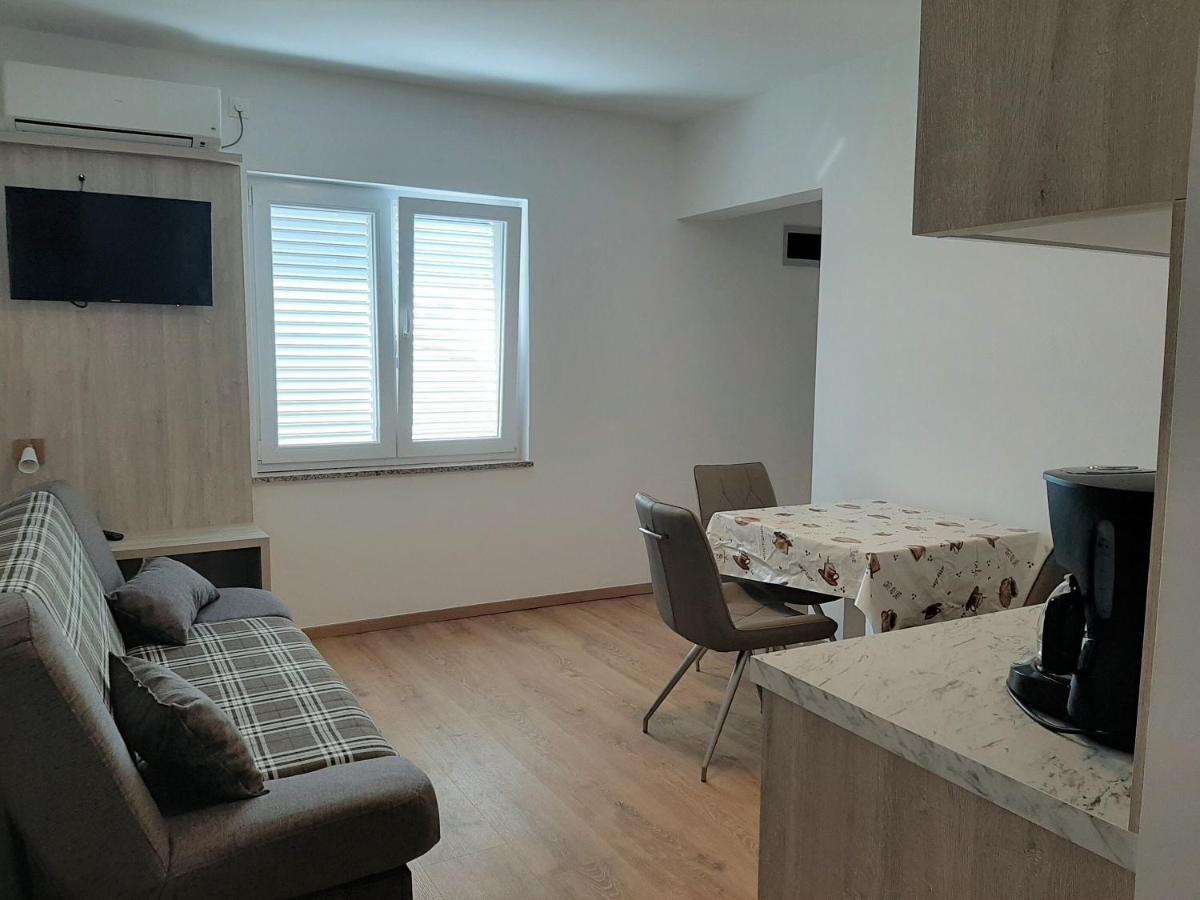 Apartments Edo Novalja Extérieur photo